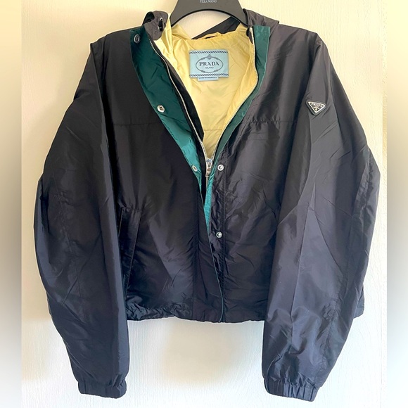 Prada black and green raincoat with waist strap. - Picture 1 of 6